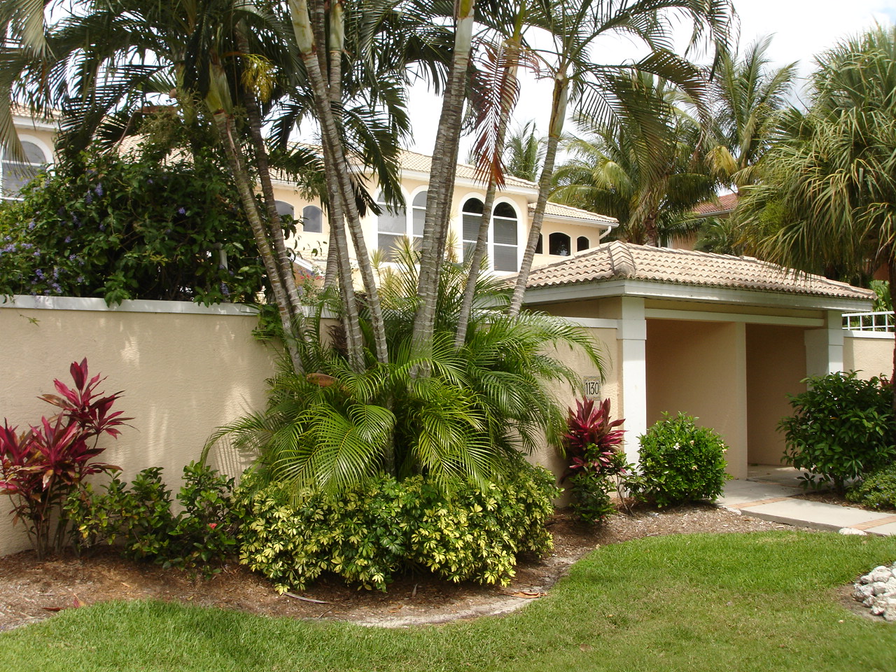 BROADVIEW VILLAS at OLDE NAPLES SOUTHEAST Real Estate NAPLES Florida Fla Fl